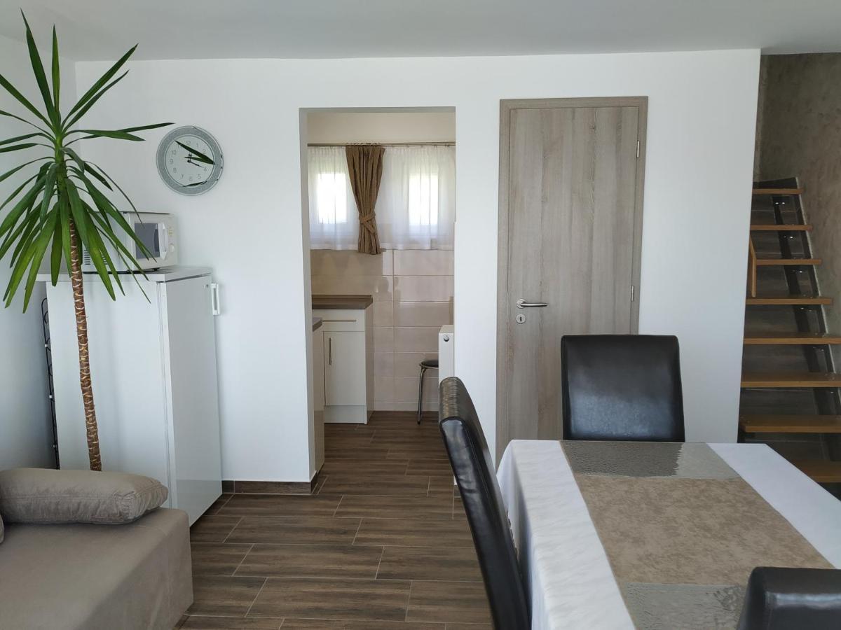 Mogyorosi Apartman Badacsonytördemic Exterior foto